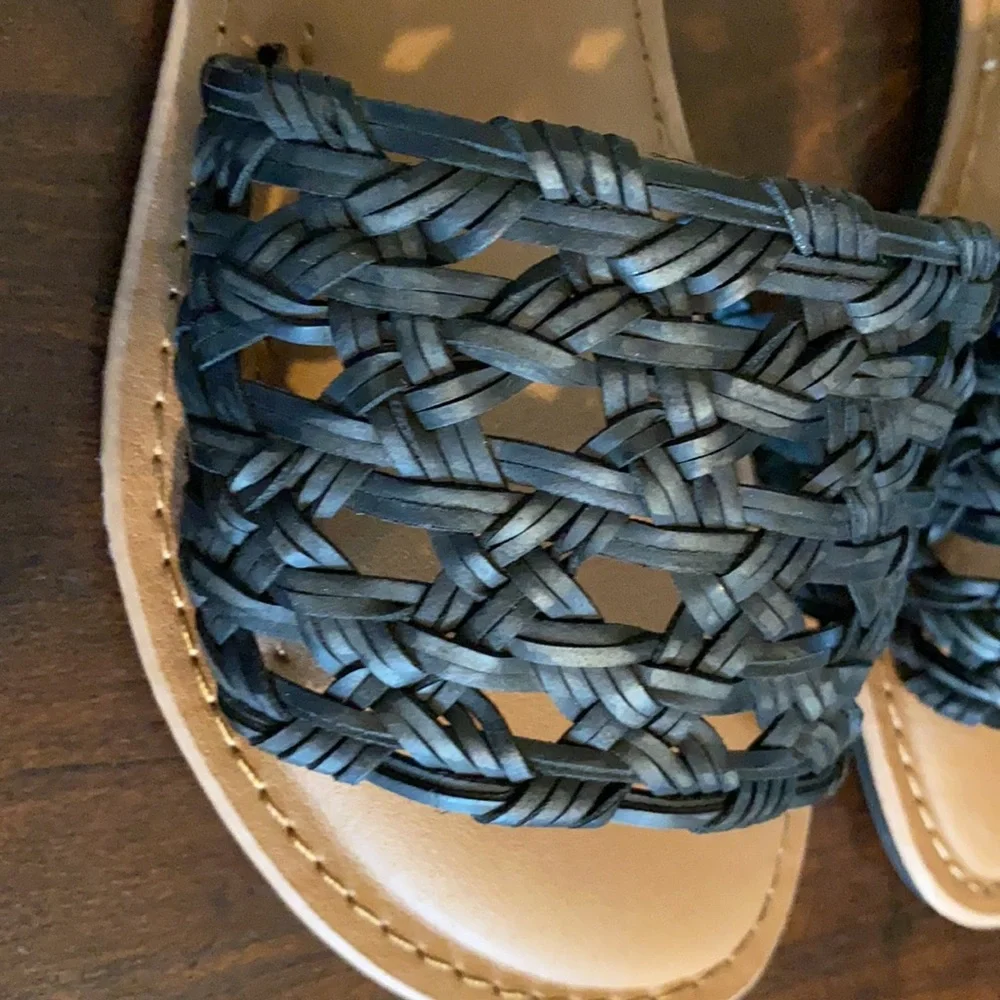 NWT Madeline Girl Sandal